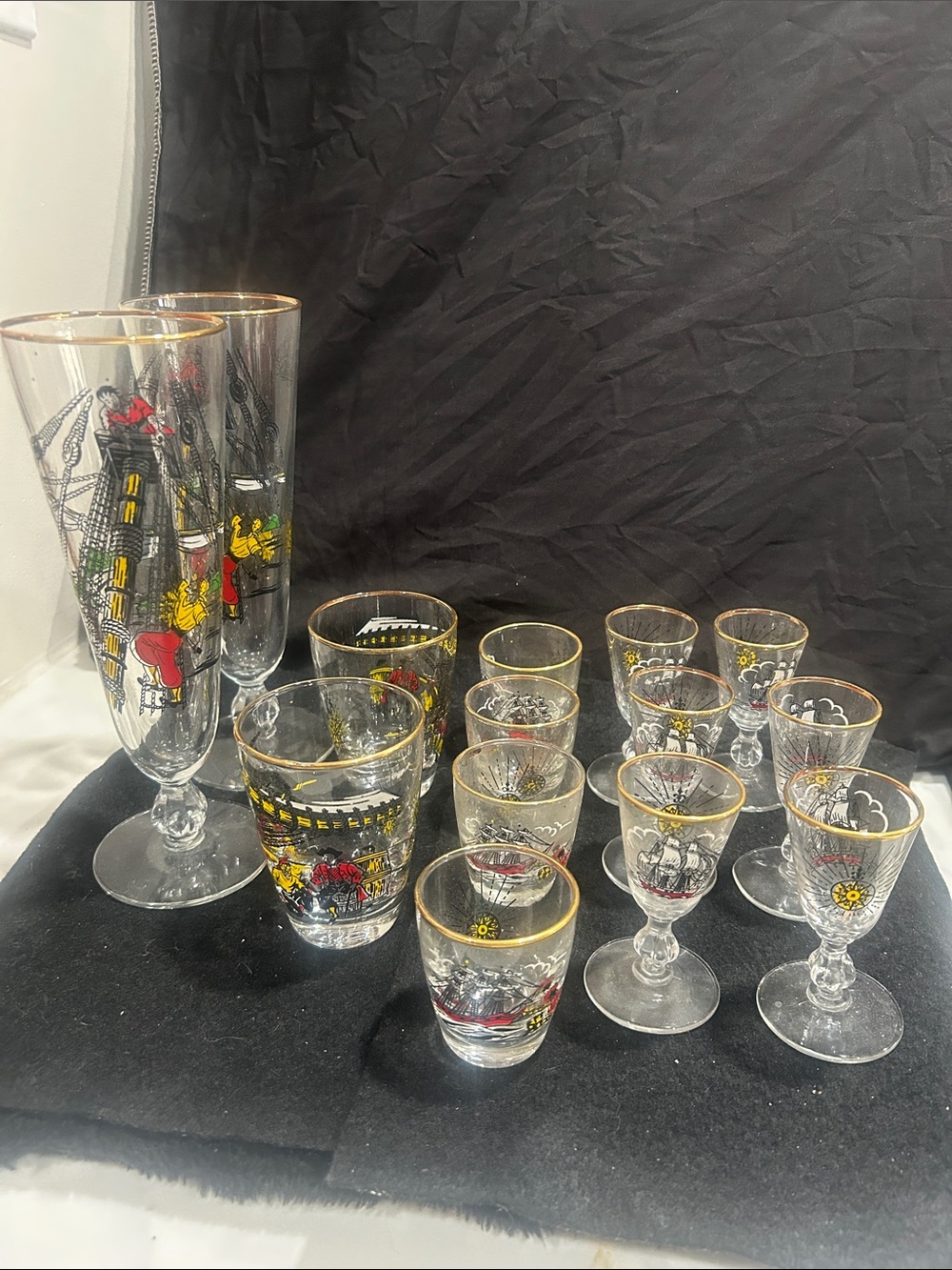 Libbey Glass Drinkware Set with Gold Trim
Treasures Island pirates